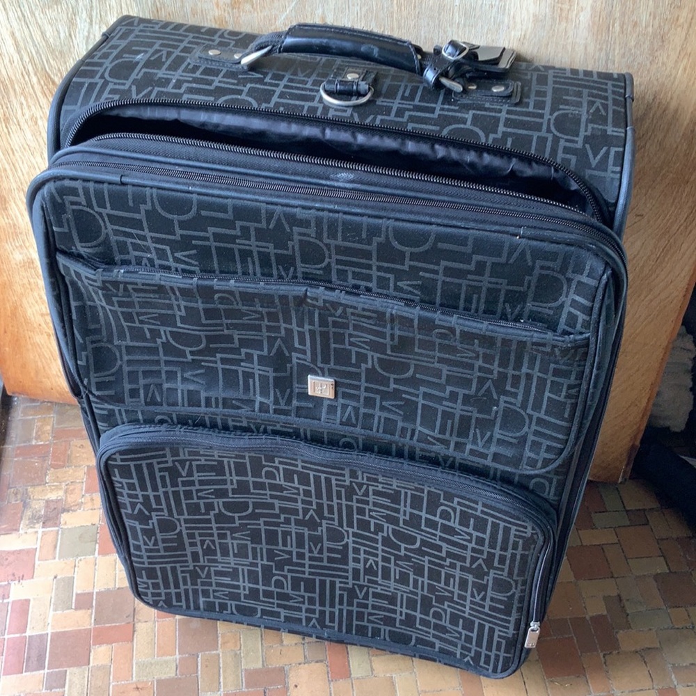 Large Luggage - Picture 3 of 3